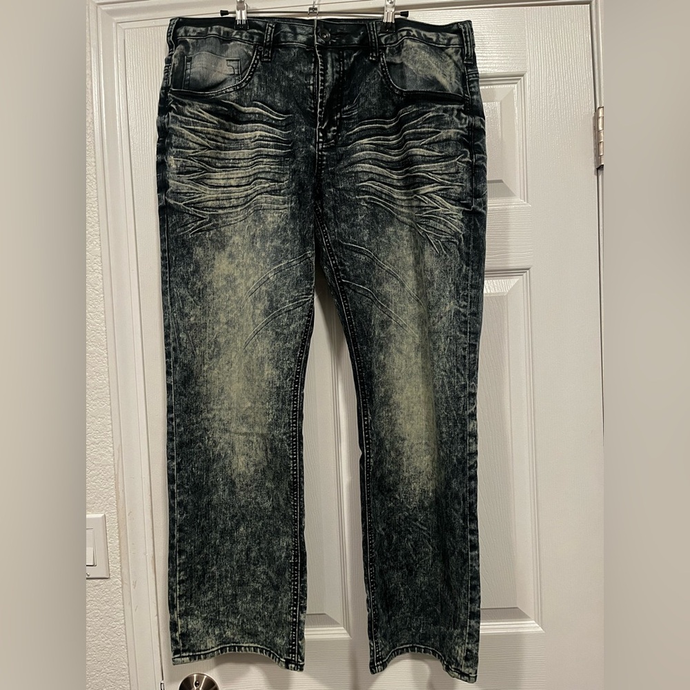 Men’s Buffalo David Bitton Jeans straight 38x30 nwot 
Never worn